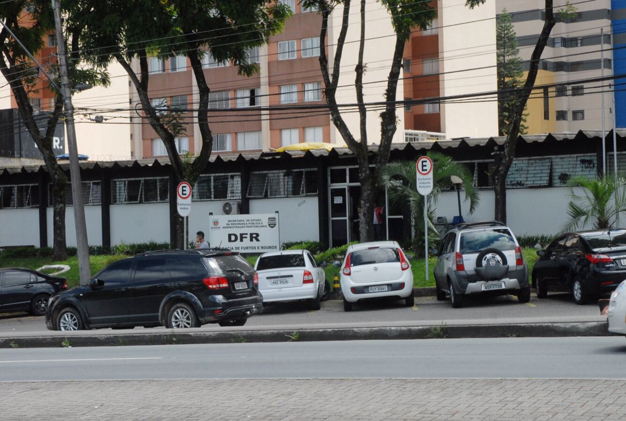 Suspeitos de estelionato são presos em Curitiba Polícia Civil do Paraná