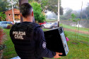 Policial civil recolhe computador