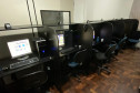 Sala com diversas máquinas de jogos