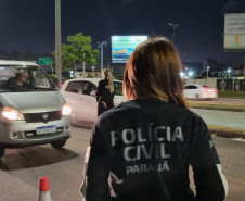Policiais civis paranaenses integram ação fiscalizatória na Capital