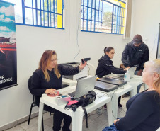 PCPR na Comunidade confecciona carteira de identidade em escola de Curitiba 