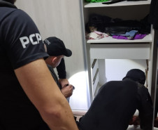 PCPR e MPPR prendem 15 pessoas em operação contra organização criminosa ligada ao tráfico de drogas em diversos estados do Brasil