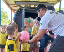 PCPR realiza doação de kits para 500 crianças em Quedas do Iguaçu