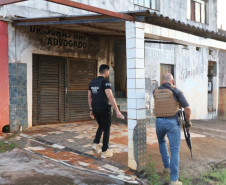 Forças de segurança prendem 36 integrantes de organização criminosa em megaoperação em Quedas do Iguaçu