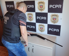 PCPR prende homem por roubo durante cumprimento de mandados em Carlópolis 