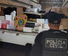 PCPR e PF prendem dois homens em flagrante por descaminho e apreendem celulares contrabandeados em Corbélia