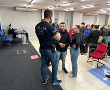 PCPR ministra palestra para estudantes em faculdade de Curitiba