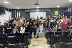 PCPR realiza palestra "A Tomada de Decisão na Atividade Policial" para estudantes universitários em Curitiba
