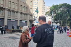 PCPR e GM realizam evento de conscientização sobre drogas no Centro de Curitiba 