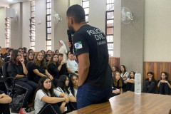 PCPR realiza palestra educativa em colégio de Campo Largo