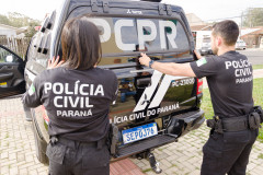 PCPR e PMPR prendem oito pessoas durante operação contra o tráfico de drogas