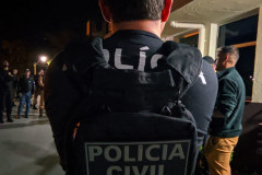 PCPR e PMPR prendem duas pessoas em flagrante por tráfico de drogas em Porecatu