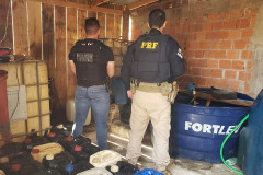 PCPR e PRF prendem cinco pessoas em operação contra grupo criminoso ligado a furtos e roubos de cargas 