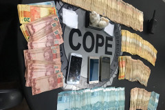 PCPR prende em flagrante mulher com drogas e R$ 47 mil em Colombo