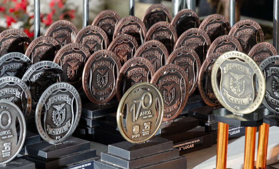 Mais de mil pessoas participam da 17ª Corrida da PCPR