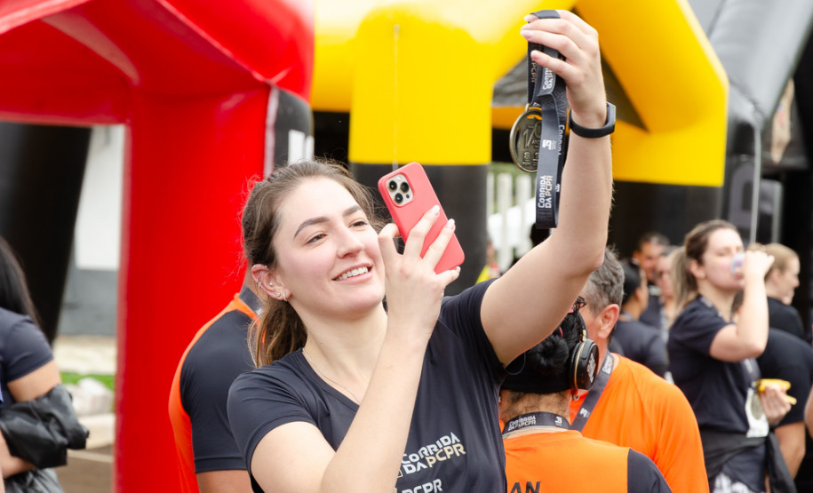 Mais de mil pessoas participam da 17ª Corrida da PCPR