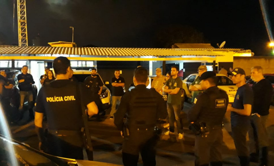 PCPR participa de operação integrada e prende dois na noite de sábado em Araucária